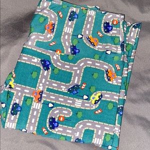 ONE SIZE LULAROE RACE TRACK LEGGINGS